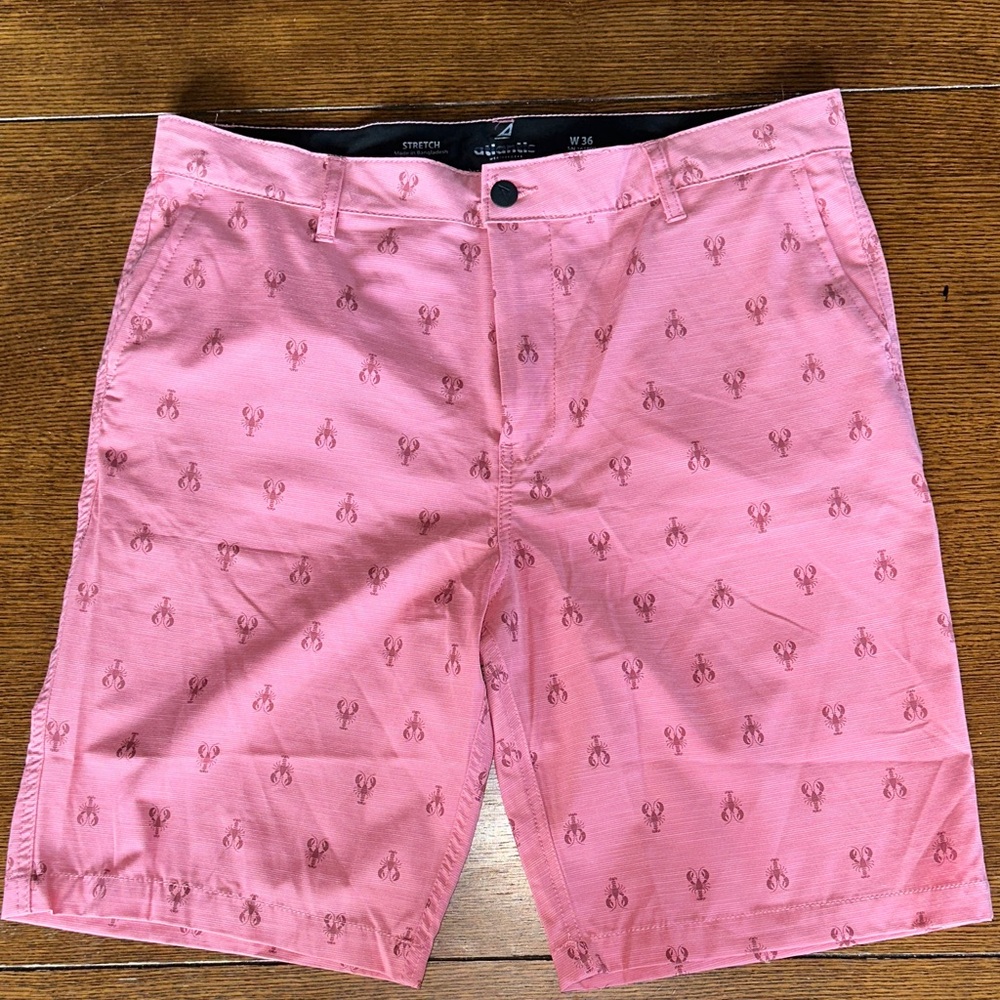 ☀️Pink Lobster Pattern Men's Shorts